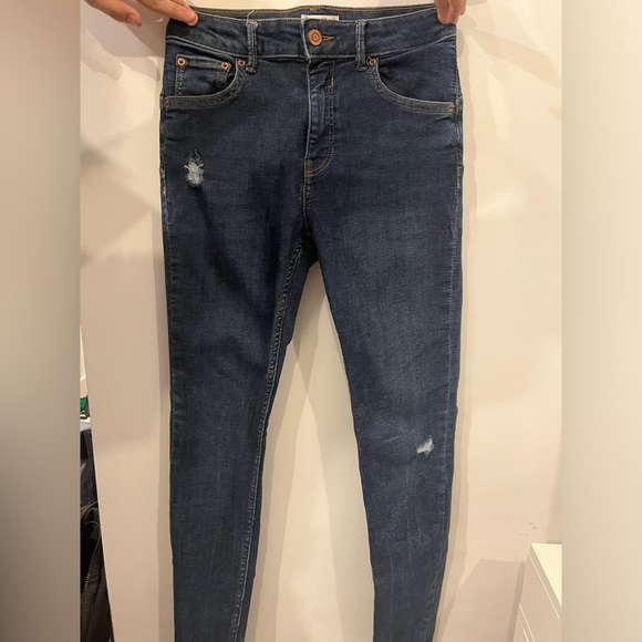 Size 4 berskha jeans - Picture 1 of 5